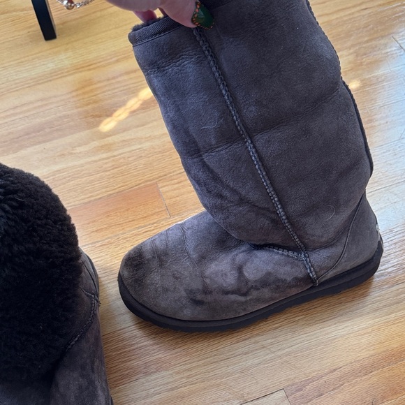 UGG Women's Tall Classic Winter Boots Brown - Picture 7 of 8